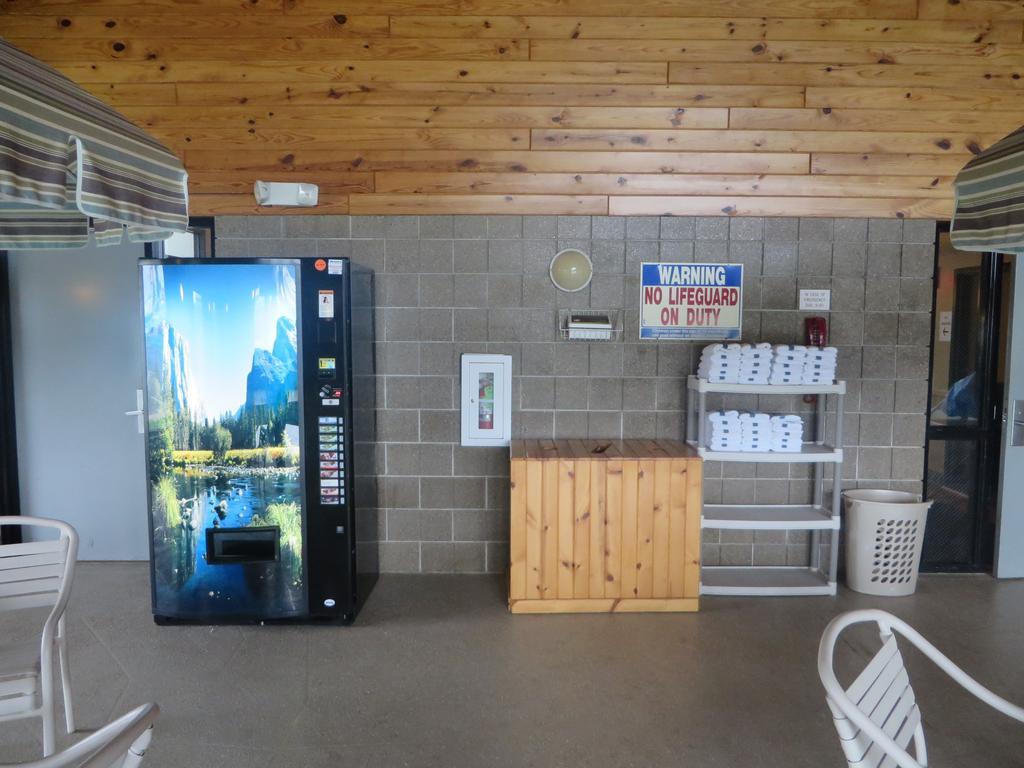 アメリクイン バイ ウィンダム ライスレイク Rice Lake エクステリア 写真